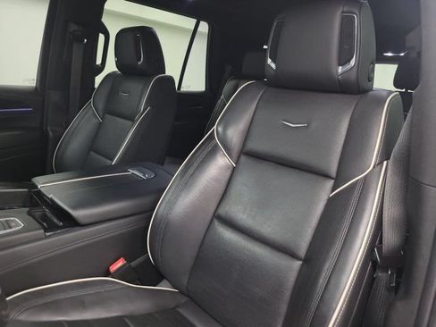 Used 2021 Cadillac Escalade Sport RWD image 22