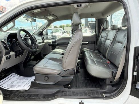 Used 2017 Ford F250 XL w/ Power Equipment Group RWD image 16