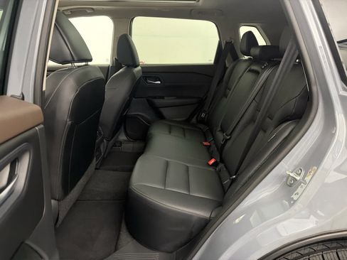 Certified 2023 Nissan Rogue SL FWD image 16