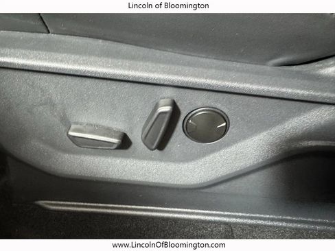 Used 2025 Ford Expedition Tremor AWD/4WD image 49