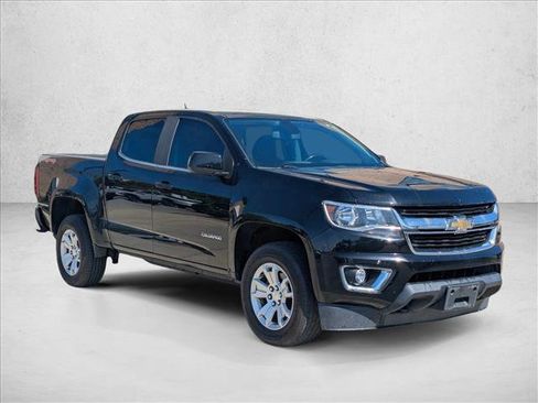 Used 2020 Chevrolet Colorado LT w/ LT Convenience Package image 3