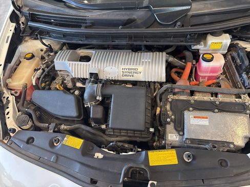 Used 2011 Toyota Prius Two image 35