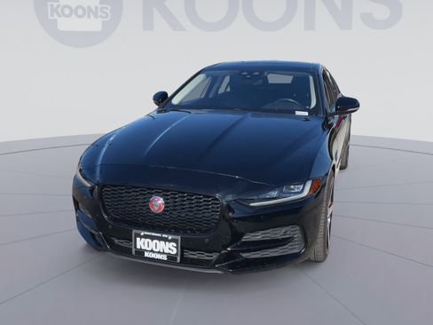 Used 2020 Jaguar XE S RWD image 5