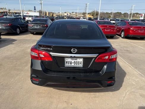 Used 2019 Nissan Sentra S w/ Appearance Package image 7