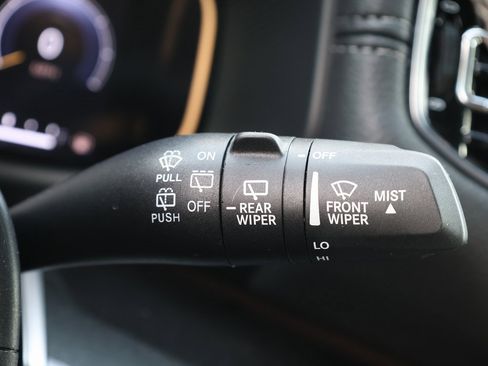 Used 2023 Jeep Wagoneer 4WD image 42