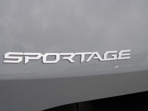 Used 2024 Kia Sportage SX FWD image 7