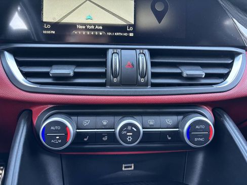 Used 2017 Alfa Romeo Giulia Quadrifoglio image 17