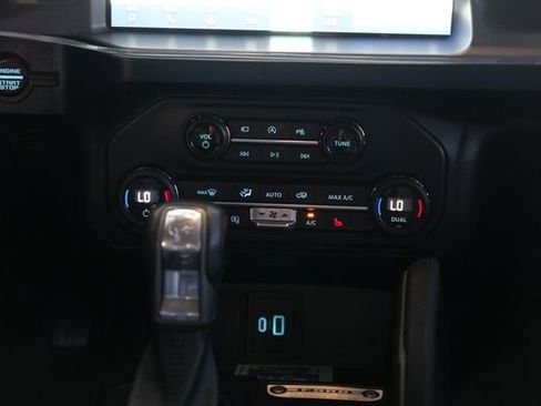 Used 2021 Ford Bronco Outer Banks w/ Sasquatch Package AWD/4WD image 22