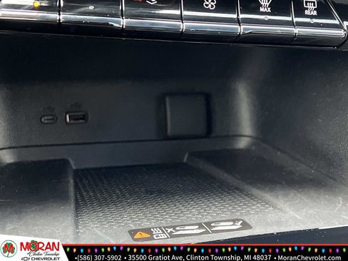 Certified 2024 Chevrolet Traverse LT w/ Trailering Package image 27