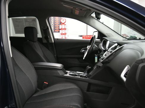 Used 2017 Chevrolet Equinox LT w/ Convenience Package image 24