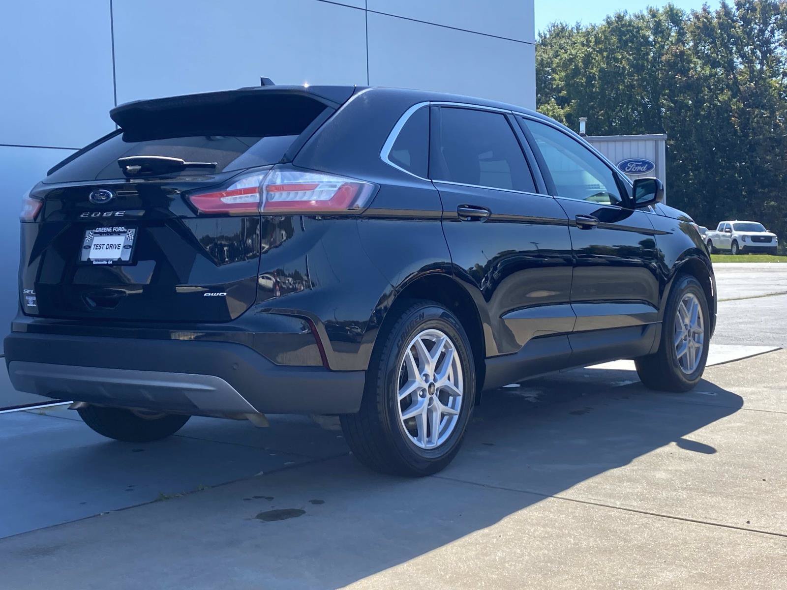 Used 2024 Ford Edge SEL AWD/4WD image 4