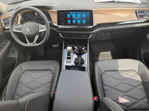 New 2026 Volkswagen Atlas SE image 10