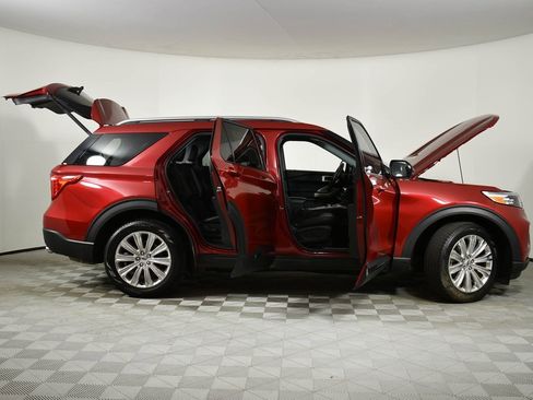 Used 2023 Ford Explorer Limited w/ Limited Technology Package image 8