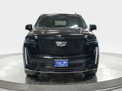 Used 2024 Cadillac Escalade Sport Platinum w/ LPO, ONYX Package AWD/4WD image 10