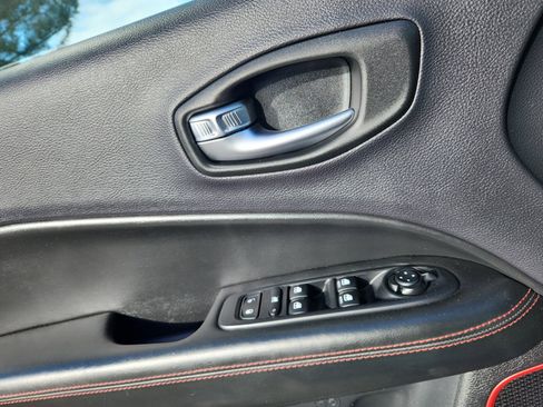 Used 2017 Jeep Compass Trailhawk w/ Leather Interior Group image 16