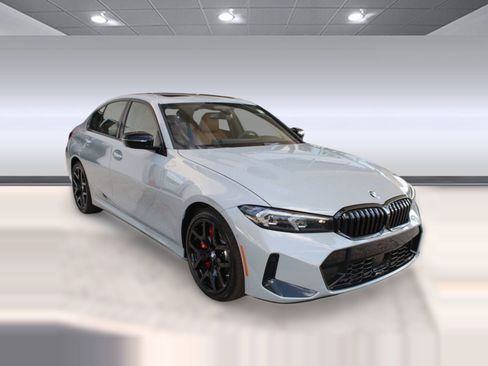 Used 2026 BMW 330i Sedan w/ M Sport Package image 7