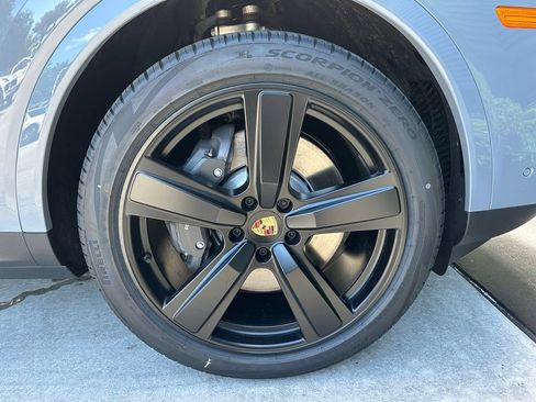 Used 2026 Porsche Cayenne E-Hybrid AWD/4WD image 15