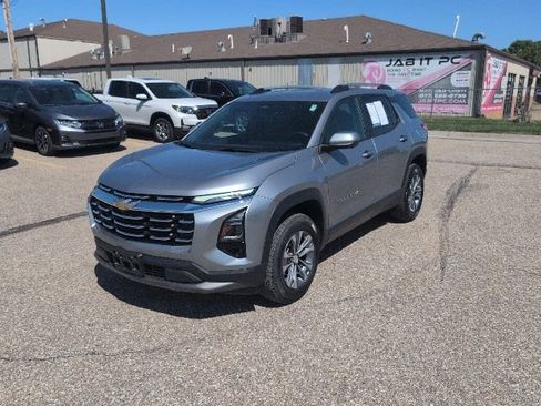 Used 2025 Chevrolet Equinox LT w/ Convenience Package II AWD/4WD image 16