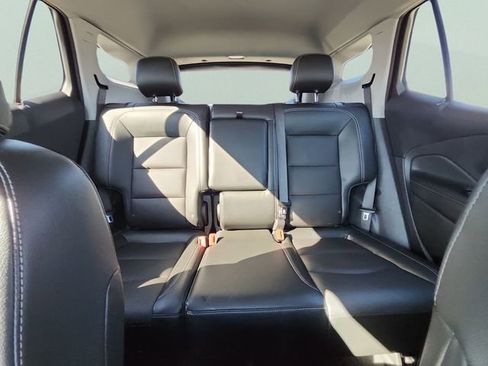 Certified 2023 GMC Terrain SLT image 17