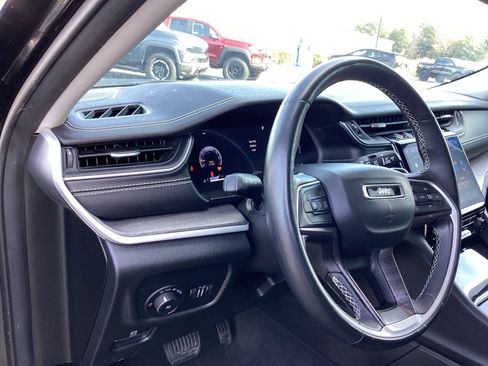 Used 2021 Jeep Grand Cherokee L Limited image 9