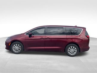 Used 2017 Chrysler Pacifica Touring w/ Tire & Wheel Group video 2