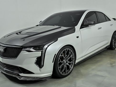 Used 2021 Cadillac CT4 Luxury w/ Sun And Sound Package RWD image 6