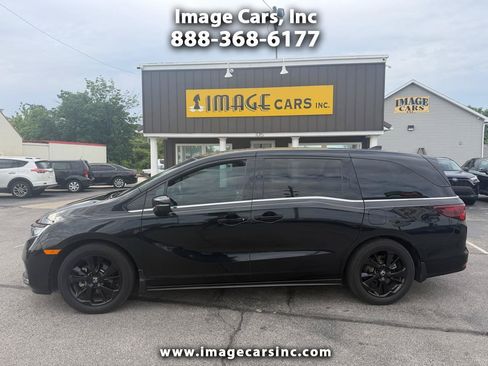 Used 2023 Honda Odyssey Sport image 1