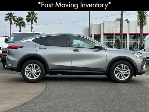 New 2026 Buick Envista Preferred w/ Convenience II Package image 3