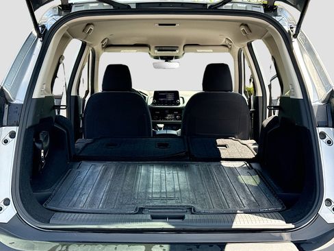 Certified 2023 Nissan Rogue SV AWD/4WD image 7