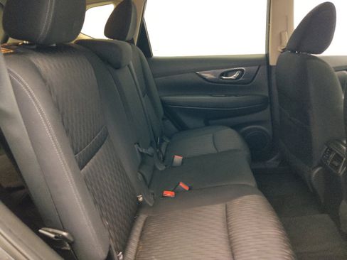 Used 2020 Nissan Rogue SV FWD image 19