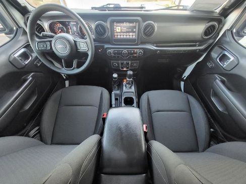 Used 2023 Jeep Wrangler Unlimited Sport image 22