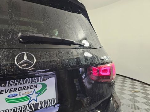 Used 2022 Mercedes-Benz GLB 250 4MATIC image 16