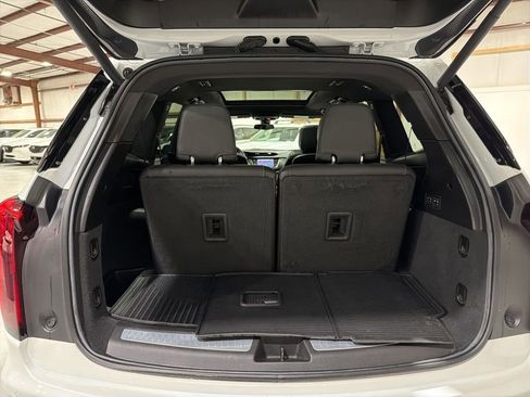 Used 2023 Cadillac XT6 Premium Luxury image 40