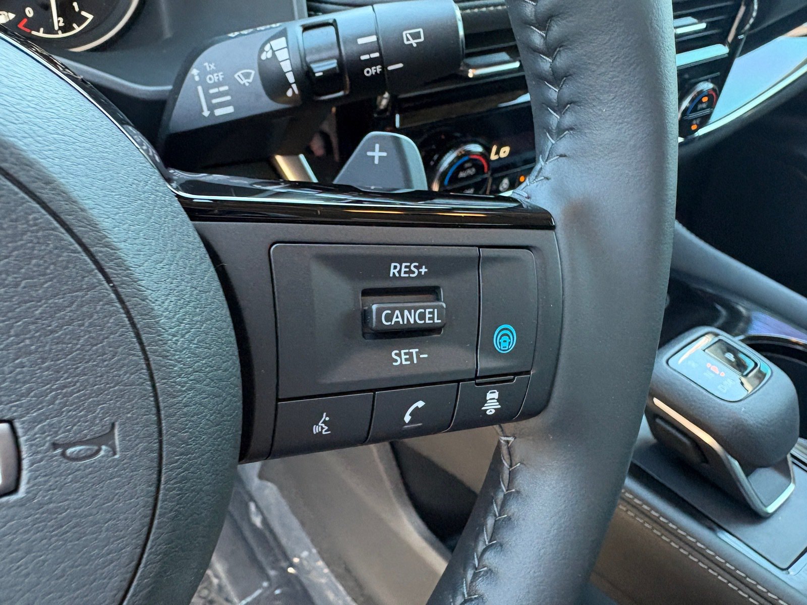 Used 2023 Nissan Rogue SL FWD image 20
