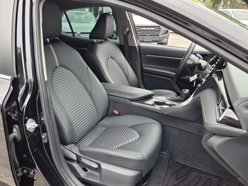Used 2024 Toyota Camry SE FWD image 22