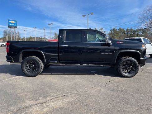 Used 2020 Chevrolet Silverado 2500 LTZ w/ LTZ Premium Package image 9