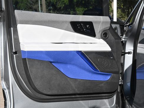 New 2026 Cadillac Optiq Luxury 1 image 17