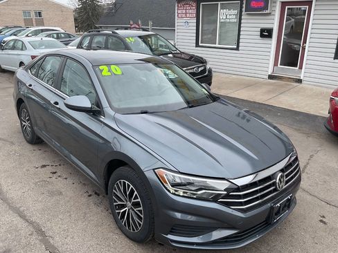 Used 2020 Volkswagen Jetta SE w/ SE Cold Weather Package image 2