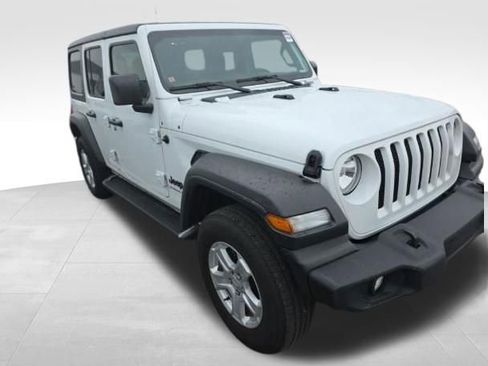 Used 2023 Jeep Wrangler Sport S image 6