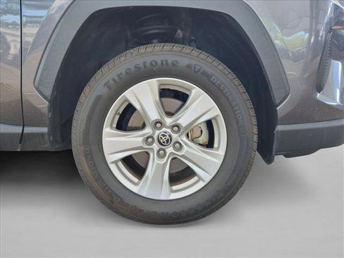Used 2021 Toyota RAV4 LE AWD/4WD image 23