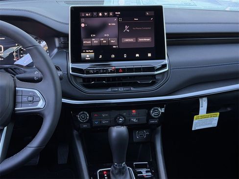 New 2026 Jeep Compass Latitude image 14