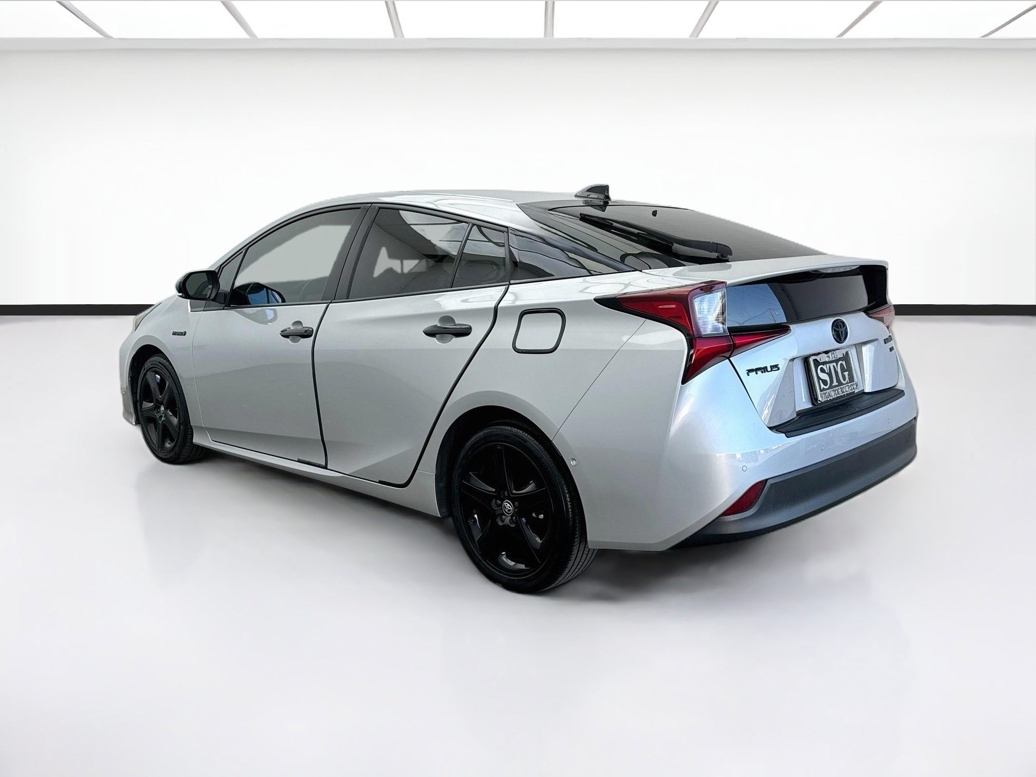 Used 2022 Toyota Prius FWD image 6