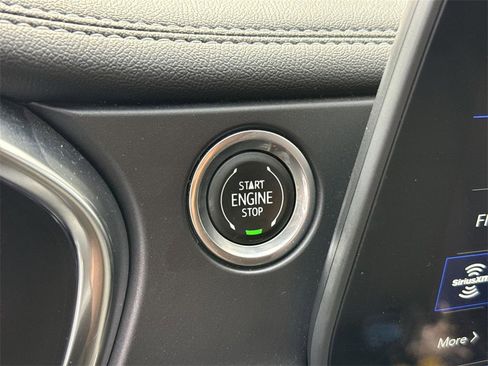 Used 2023 Chevrolet Blazer LT image 15