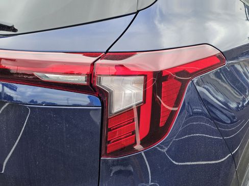 New 2026 Kia Seltos EX FWD image 9