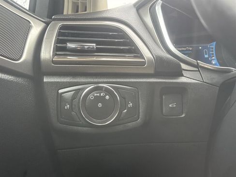 Used 2018 Ford Fusion SE w/ Equipment Group 602A image 28