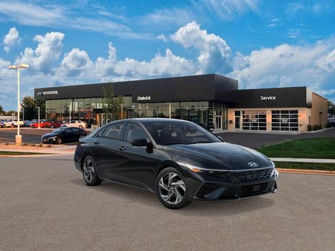 New 2026 Hyundai Elantra SEL Sport FWD image 2