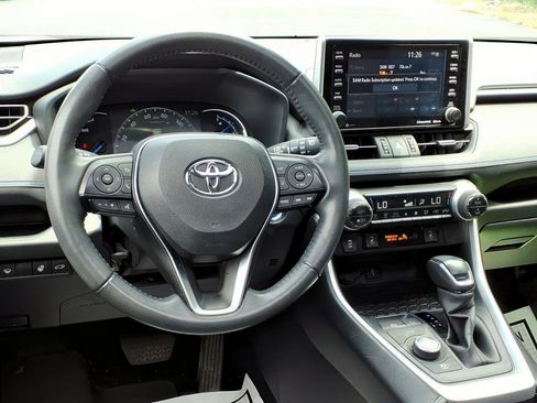 Used 2021 Toyota RAV4 XSE w/ XSE Grade Weather Package AWD/4WD image 11