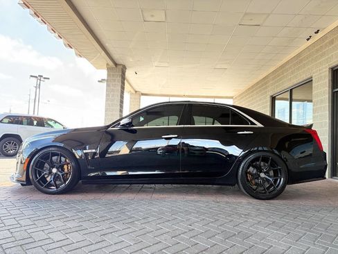 Used 2017 Cadillac CTS V w/ Luxury Package image 6