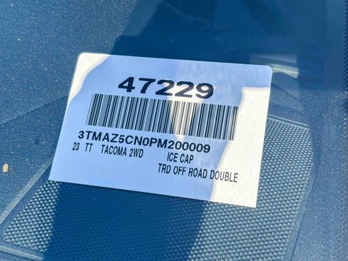 Certified 2023 Toyota Tacoma TRD Off-Road image 28