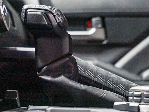 Certified 2025 Toyota Tacoma TRD Off-Road AWD/4WD image 22